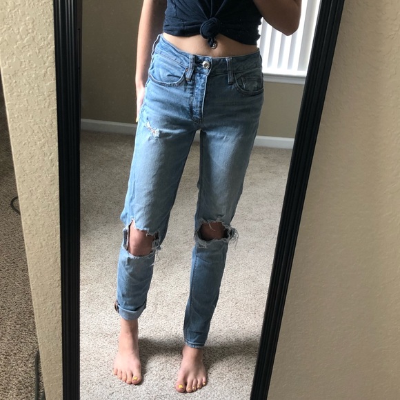 00 ripped jeans